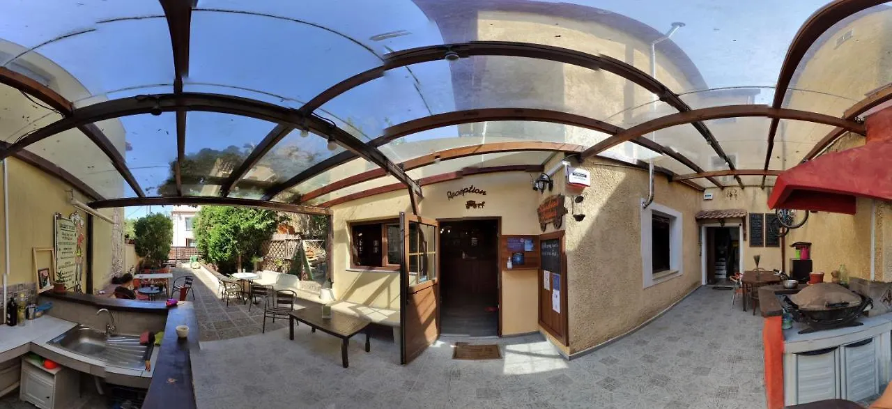 Studios Arabas Tessalónica